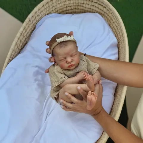 Bambola Reborn Realistica Pelle 3D Dipinta a Mano Vene Visibili Corpo in Tessuto Morbido Bambola Neonato Che Dorme Con Vestiti