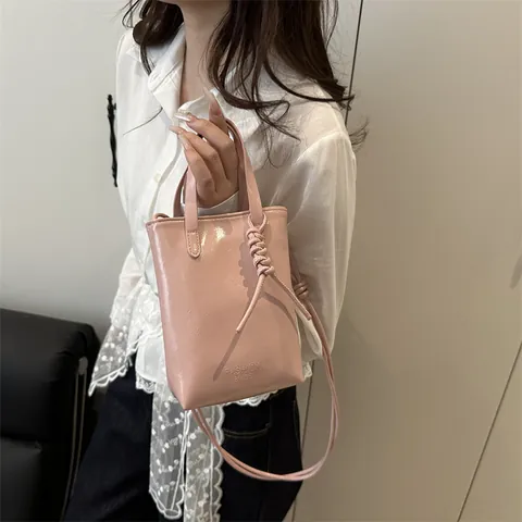 Mini Sac Fourre-Tout pour Femme en Cuir PU Sac Bandoulière Téléphone Décor de Nœud Fashion Bags Lettre Style Coréen Minimaliste