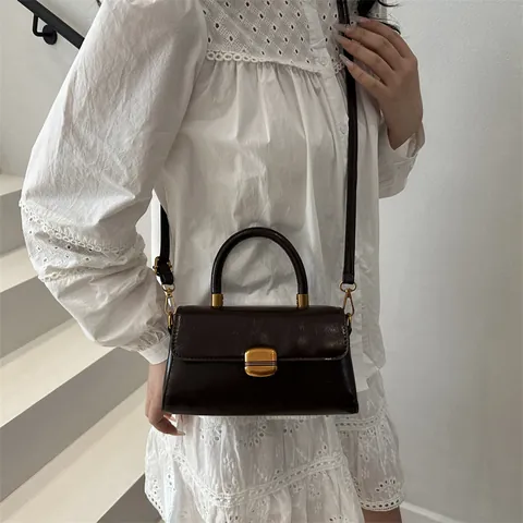 Bolso Bandolera Cuadrado Pequeño de Cuero PU Vintage para Mujer Con Asa Cierre de Metal Dorado Bolso de Mano Rétro Color Sólido