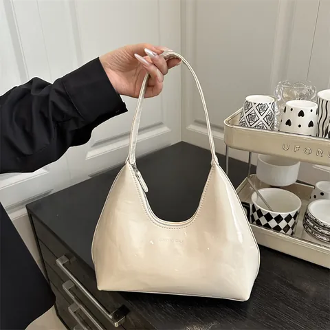 Damen Mode Glänzend Lackleder Unterarmtasche Retro Minimalistisch PU Schultertasche Mit Buchstabenprägung Für Alltag Party Pendeln