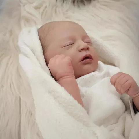 Realistic Reborn Baby Doll Sleeping Newborn Boy Girl Soft Silicone Limbs Weighted Cloth Body Hand Painted Hair Lifelike Infant Toy Gift