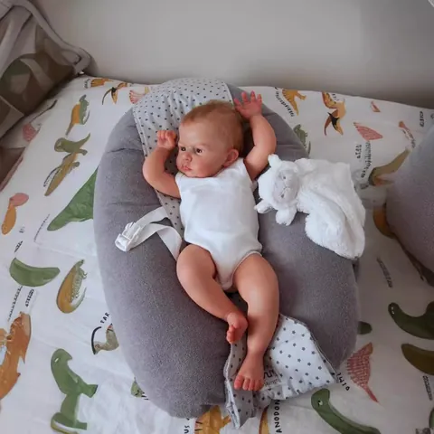Realistische Reborn Baby Puppe Mit Weichen Silikongliedern Und Baumwollkörper Simulation Kleinkind Spielzeug Für Kinder Geschenk