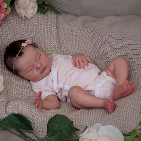 Realistic Reborn Baby Doll 3D Skin Visible Veins Silicone Vinyl Lifelike Sleeping Newborn Girl Doll For Kids Birthday Play Toy