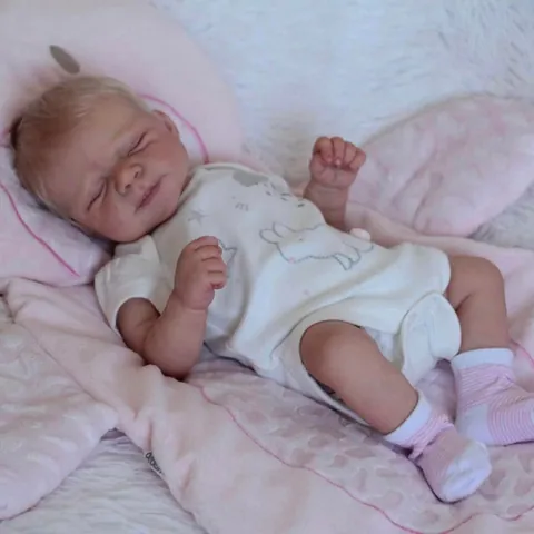 Realistische Reborn Baby Puppe Weiche Silikon Vinyl Gliedmaßen Baumwolle Körper Schlafende Neugeborene Simulation Puppe Mit Kleidung Decke