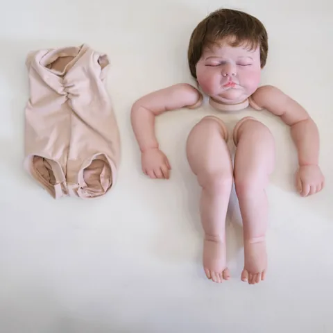 19 Inch Reborn Poppen Kit Tessa Handgeschilderde Realistische Siliconen Onderdelen Met Ingeplant Haar Stoffen Lichaam DIY Slapende Baby Pop Accessoires
