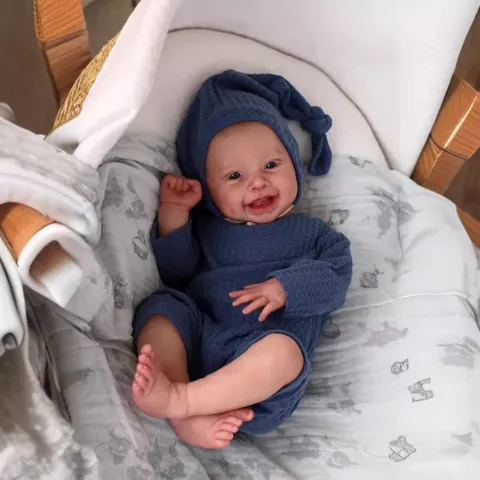Lifelike Reborn Baby Doll Soft Silicone Realistic Newborn Doll With Blue Knitted Clothes For Kids Role Play Gift Toy
