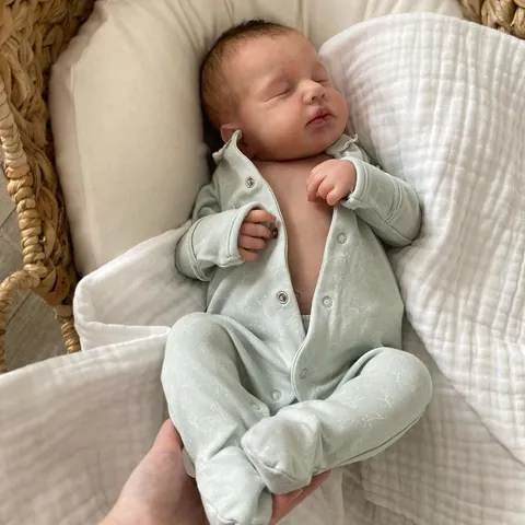 Realistic Full Body Silicone Reborn Baby Doll Handmade Painted Sleeping Newborn Girl Doll With Floral Clothes Toy