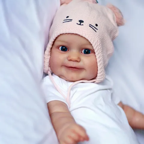 Bambola Reborn Realistica in Silicone a Corpo Intero Lavabile Bambola Neonato Verosimile Con Vestiti in Cotone e Cappello a Gatto Rosa Regalo Per Bambini
