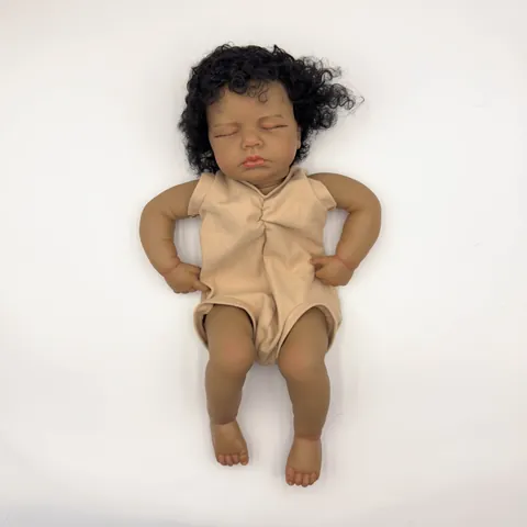 Realistische Dunkle Haut Reborn Baby Pop Kit Gewurzeltes Lockiges Haar Bemalte DIY Teile Kopf Gliedmaßen Und Stoffkörper