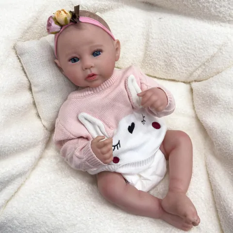 Bambola Reborn Realistica in Silicone a Corpo Intero Neonata Con Maglione Rosa a Forma di Coniglio Fascia Floreale Regalo per Bambini