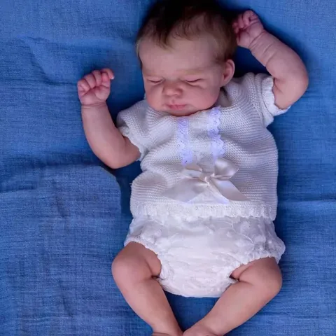 Bambola Reborn Realistica Neonato Che Dorme Giocattolo Con Capelli Fatti A Mano Corpo In Tessuto Outfit In Maglia Bianca
