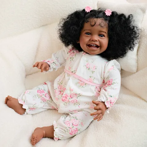 Realistische Reborn Babypuppe Schwarze Haut Mädchen Vinyl Silikon Stoffkörper Handgewurzeltes Lockiges Haar Mit Blumenoutfit