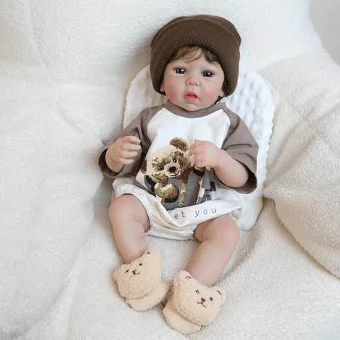 Poupée Reborn Réaliste Corps en Silicone Peinte à la Main Simulation Nouveau-né avec Tenue d'Ours pour Cadeau Enfant