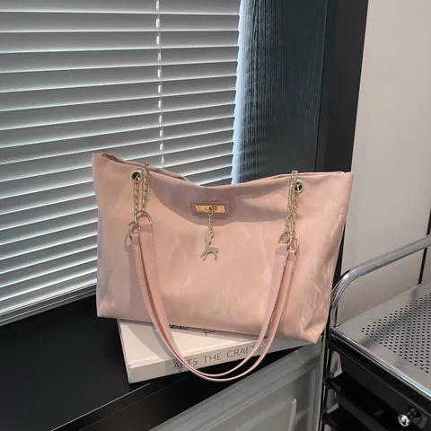 Borsa Tote in Pelle PU Increspata Vintage Tracolla a Catena Dorata Pendente a Cervo Grande Capacità Borsa Donna