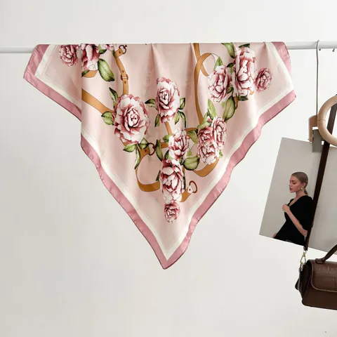 Foulard Quadrato in Satin da Donna Stampa Floreale di Rose Simil Seta Foulard Retro Turbante Accessorio per Borsa Donna