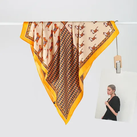 Carré de Soie Satiné Imprimé Cheval Vintage Français pour Femme Élégant Foulard de Cou Multicolore Accessoire de Mode
