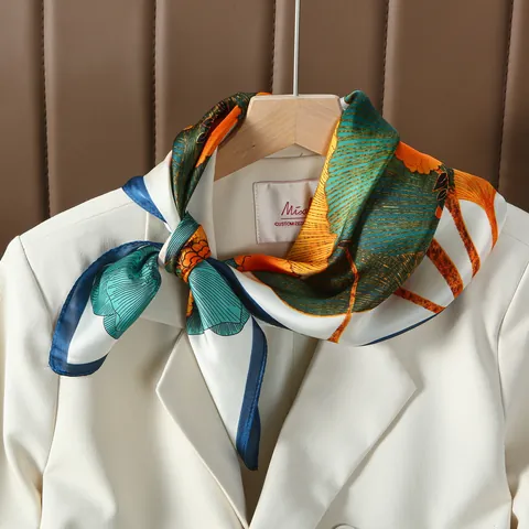 Carré de Soie Satiné Imprimé Fleuri Feuille de Ginkgo Vintage Bordure Contrastée Élégante Accessoires de Mode Pour Femmes