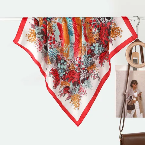 Elegante Foulard Quadrato in Raso Con Stampa Floreale Per Donna Leggero Simil Seta Foulard Alla Moda Per Viaggi Feste Quotidiano Accessorio