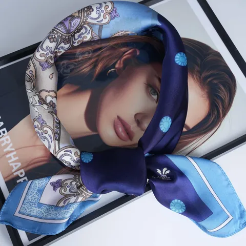 Carré de Soie Satiné Imprimé Floral Paisley Vintage Pour Femmes Foulard Élégant Accessoires de Mode Uniforme