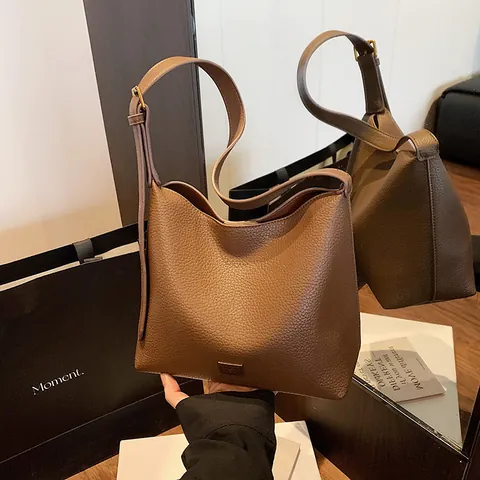 Grand Sac à Main Vintage en PU Motif Litchi pour Femme Grande Capacité Sac à Bandoulière pour Navette Avec Pochette