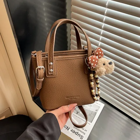 Damen Retro Litschi Muster PU Leder Eimertasche Mit Plüschbär Anhänger Mode Umhängetasche Schulter Tote Tasche Für Den Alltag