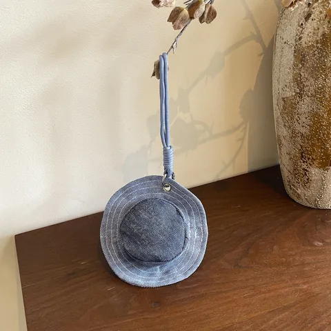 Mini Monedero de Mezclilla con Forma de Sombrero de Pescador con Cordón Llavero Colgante de Bolso Estuche para Auriculares Mujer
