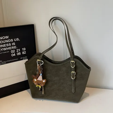 Sac Cabas en Cuir PU de Grande Capacité Vintage pour Femmes Rétro Décontracté Sac à Épaule Avec Charme d'Ours pour Bureau