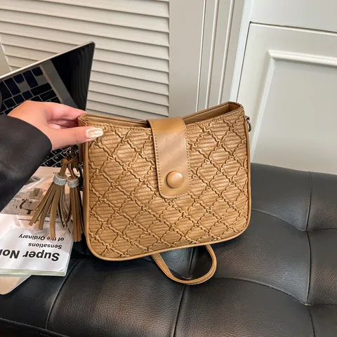 Borsa a Tracolla da Donna in Pelle PU con Texture Intrecciata Geometrica e Nappina Patta con Chiusura Magnetica per Pendolarismo Quotidiano Tempo Libero Viaggio