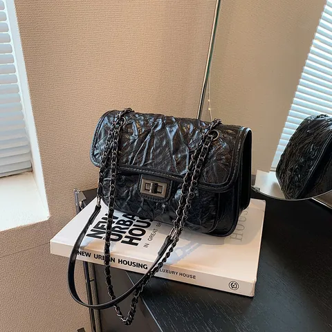 Women Quilted Crumpled Square Shoulder Bag PU Leather Chain Strap Twist Lock Crossbody Bag Retro Streetwear Satchel Messenger Bag