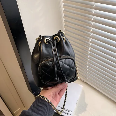 Damen Gesteppt Eimertasche PU Leder Kordelzug Schultertasche Mit Goldener Kette Mode Mini Umhängetasche Für Den Alltag
