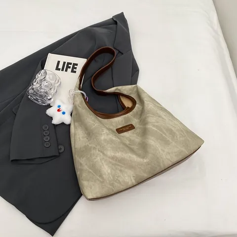 Grote Capaciteit Vintage PU-Lederen Tote Hobo Schoudertas Voor Vrouwen Met Ster Pluche Hanger Gewassen Textuur Woon-werkverkeer Werktas