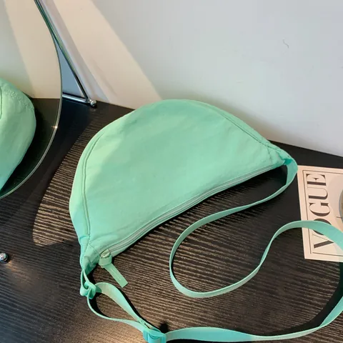Minimalist Nylon Waterproof Crescent Crossbody Bag For Women Lightweight Small Solid Color Dumpling Bag For Daily Casual Travel
