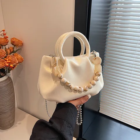 Damen Raffung PU Leder Cloud Bag Plissee Beuteltasche Mit Marmorperlenkette Und Silberner Metallkugelkette Umhängetasche