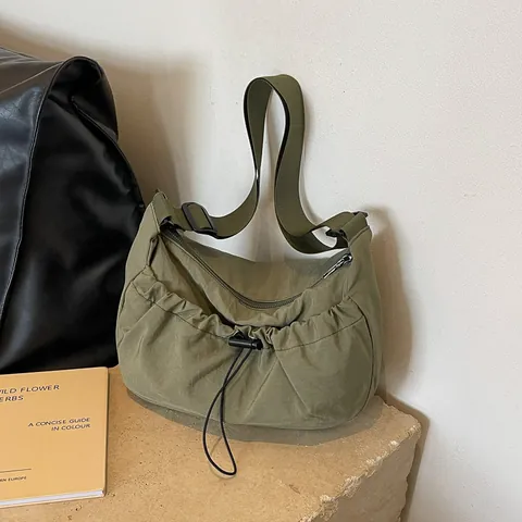 Fashion Pleated Crossbody Bag For Women Large Capacity Nylon Dumpling Shoulder Bag Casual Everyday Travel Messenger Bag