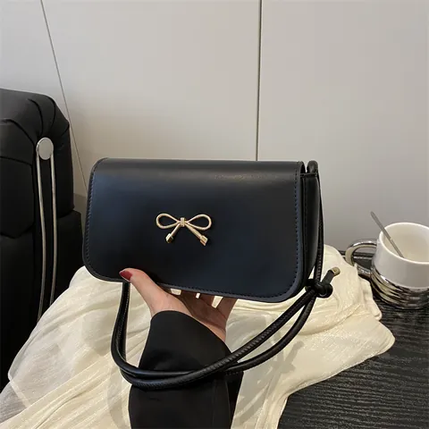 Borsa Sottobraccio da Donna in Pelle PU Piccola Borsa Quadrata Con Fiocco in Metallo Dorato Borsa a Spalla alla Moda per Uso Quotidiano