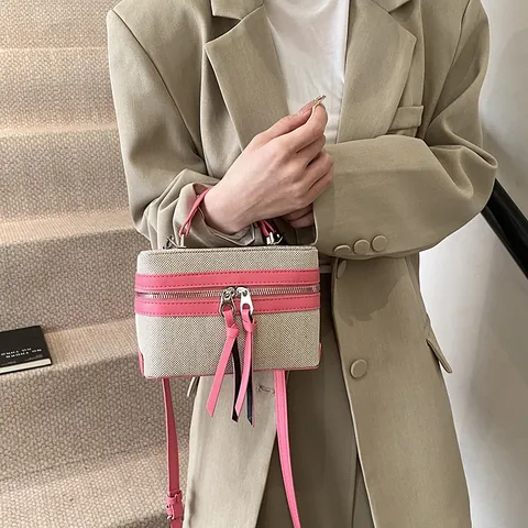 Niche Design Retro Contrast Patchwork Box Handtas Vrouwen Canvas PU Leer Woon-werkverkeer Schouder Crossbody Vierkante Tas Met Kwastje