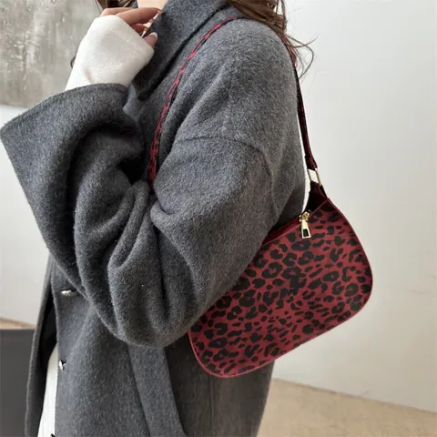 Women Leopard Print PU Leather Baguette Bag Vintage Underarm Shoulder Bag Polyester Lining Zipper Closure Daily Bag