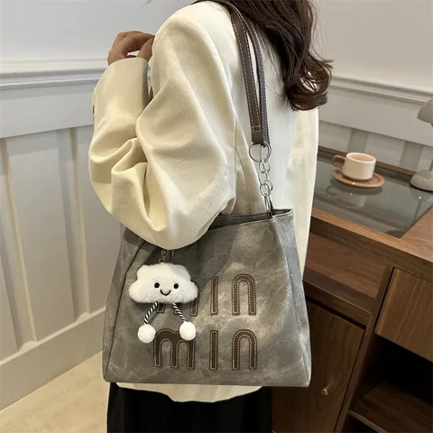 Women Large Capacity Tote Bag PU Leather Fashion Letter Shoulder Bag With Cloud Plush Charm Metal Chain Strap Casual Handbag