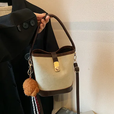 Vintage PU Leather Bucket Bag For Women Retro Contrast Color Top Handle Bag With Puppy Pendant Crossbody Shoulder Bag
