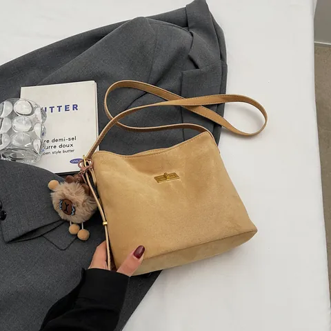Borsa a Spalla Vintage con Stampa Leopardata in Simil Scamosciato per Donna Grande Capacità Borsa a Tracolla in Pelle PU Con Chiusura Dorata Ciondolo in Peluche