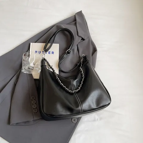 Large Capacity PU Leather Shoulder Bag For Women Contrast Stitching Silver Metal Chain Hobo Tote Bag Daily Commuter Bag