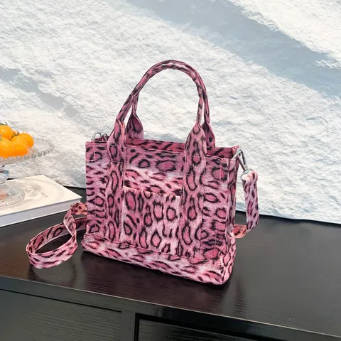Women's Leopard Print PU Leather Tote Bag Fashion Small Square Crossbody Bag With Adjustable Strap For Daily Streetwear