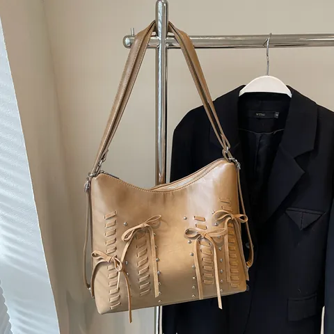 Women's Vintage PU Leather Shoulder Bag Large Capacity Retro Hobo Bag with Bowknot and Studded Decor for Daily Commute