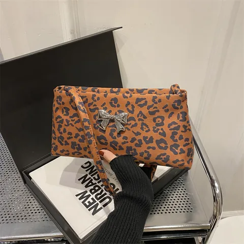 Women Leopard Print PU Leather Underarm Bag Fashion Silver Bowknot Shoulder Bag Urban Vintage Small Square Handbag