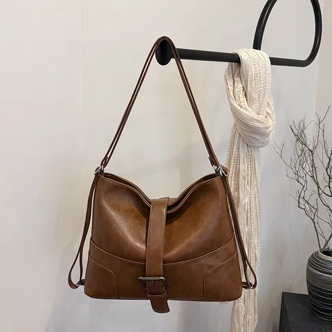 Women's Vintage PU Leather Large Capacity Tote Bag Multi-Functional Shoulder Bag And Backpack With Buckle Decoration For Daily Commute