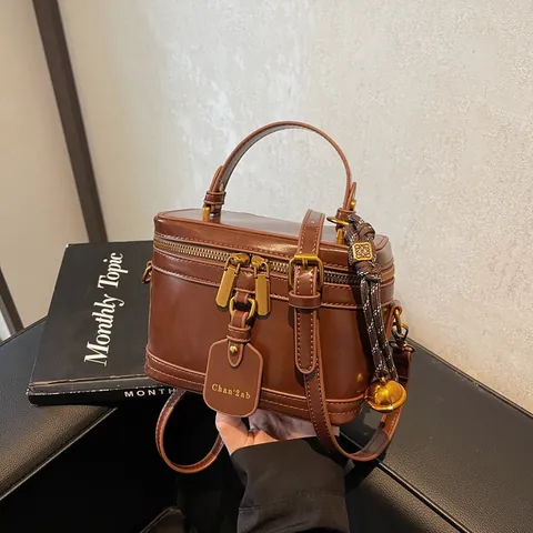 Vintage PU Leather Vanity Case Bag For Women Retro Box Handbag With Golden Hardware And Braided Charm Crossbody Shoulder Bag