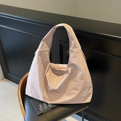 Dames Grote Capaciteit Nylon Tragetasche Met Rimpeltextuur Slouchy Schoudertas Mode Casual Handtas Effen Kleur