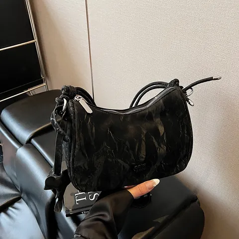 Women Fashion Crinkle Texture PU Leather Shoulder Bag Large Capacity Underarm Crossbody Bag With Charm For Daily Commute