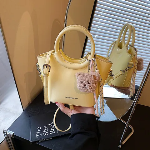 Women PU Leather Bucket Bag With Round Handle Fashion Crossbody Shoulder Bag With Bear Pendant Daily Commute Handbag