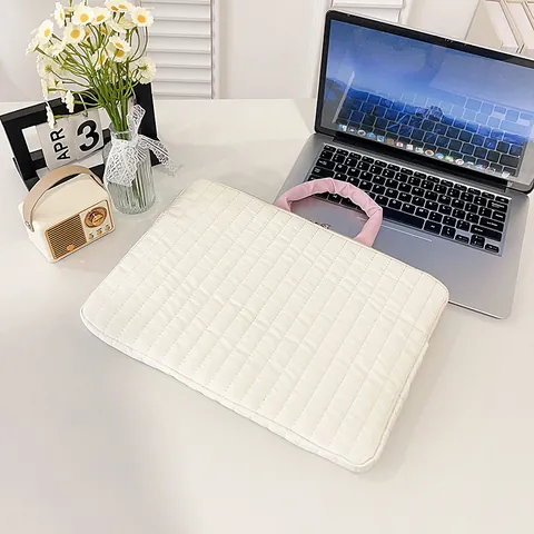 Portable Quilted Laptop Sleeve Handheld Protective Computer Case Shockproof Nylon Storage Bag For Women Work Commute Minimalist Bag